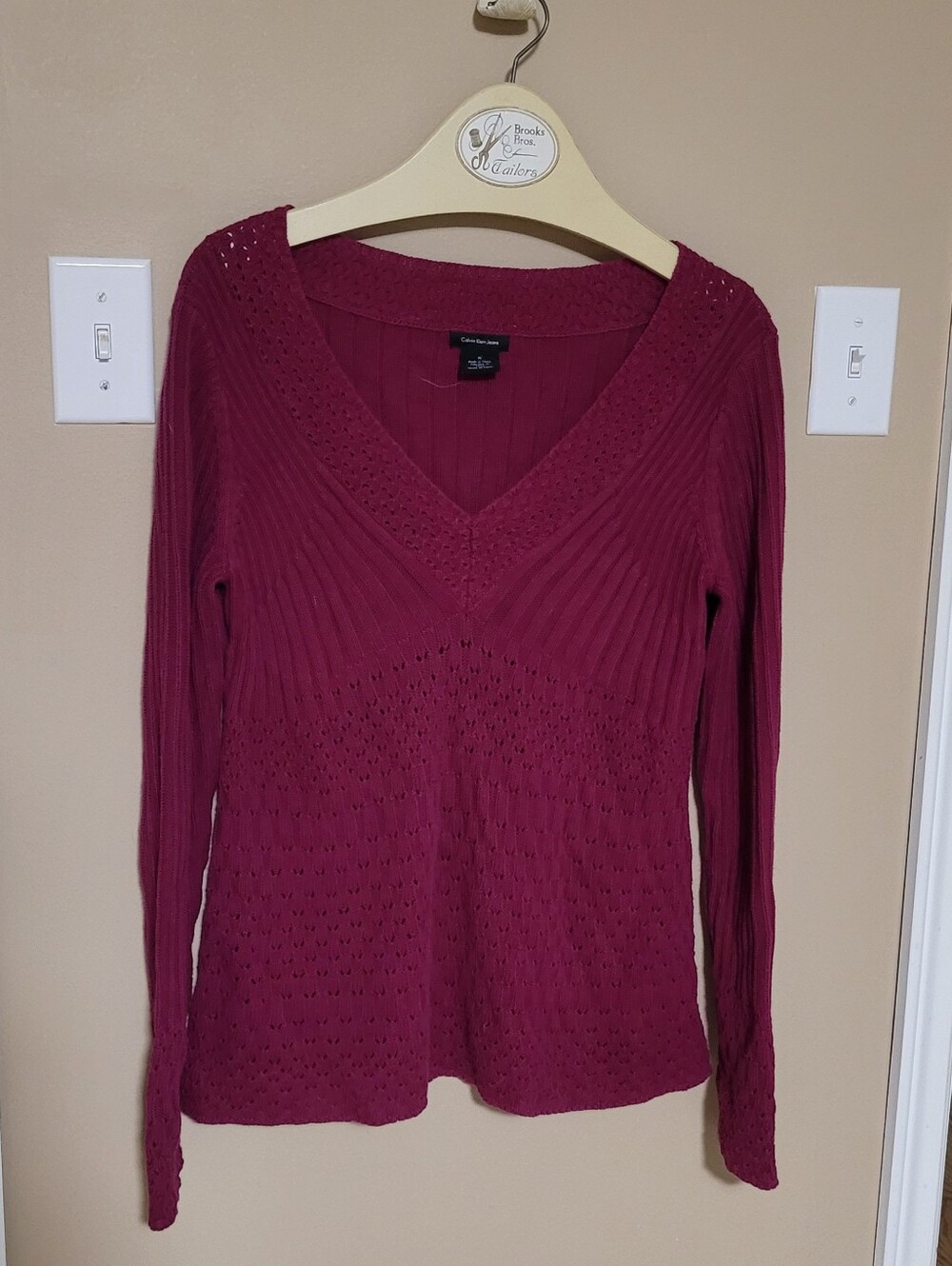 💜2 for $10💜 Bundle and save Calvin Klein Jeans Long Sleeve V-Neck Top